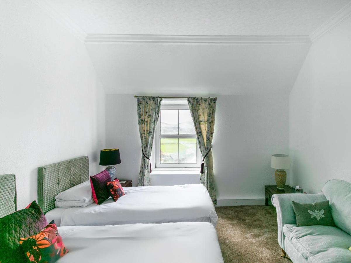 Oyo Lochinvar Hotel Glasgow Exterior foto